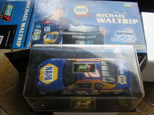 Waltrip, Michael #15 NAPA Daytona Winner 2001 - Click Image to Close